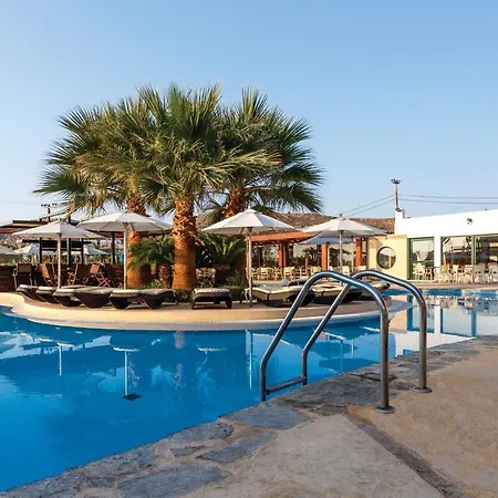 Gardens Complex لينثوس