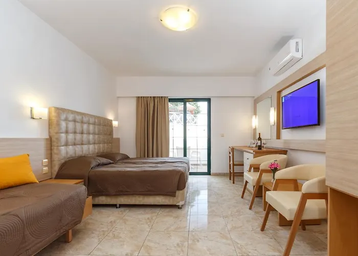 Отель Gardens Complex