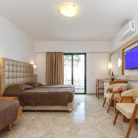 Hotel Gardens Complex