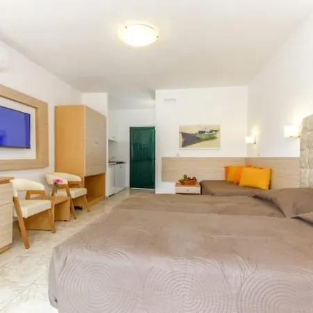 Hotel Gardens Complex