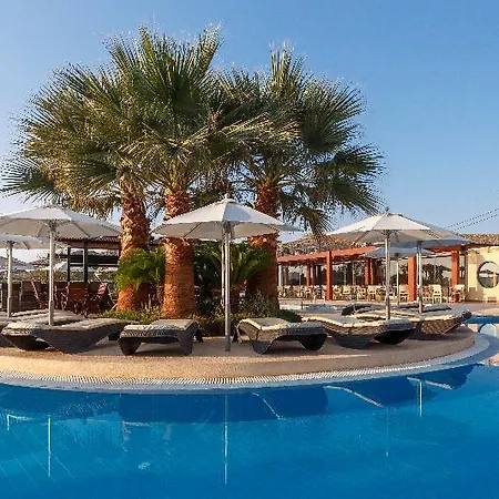 Gardens Complex Otel