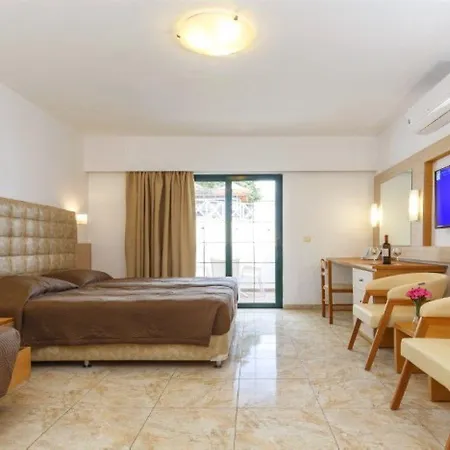 Hotel Gardens Complex